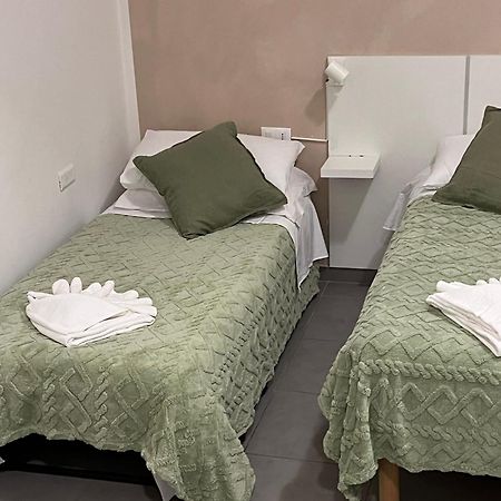 ホテル Gemelli Tre ローマ エクステリア 写真